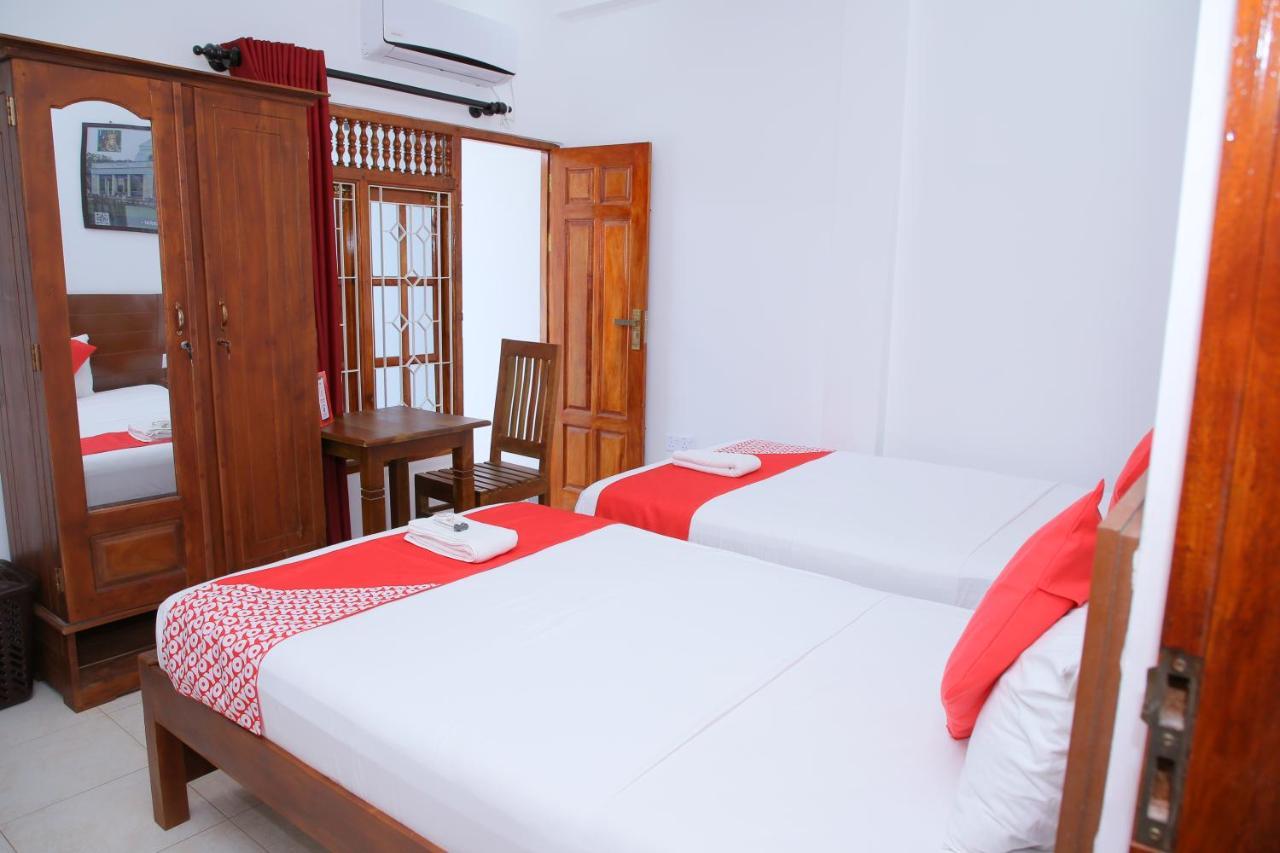 Hotel Cedar Джафна Екстериор снимка